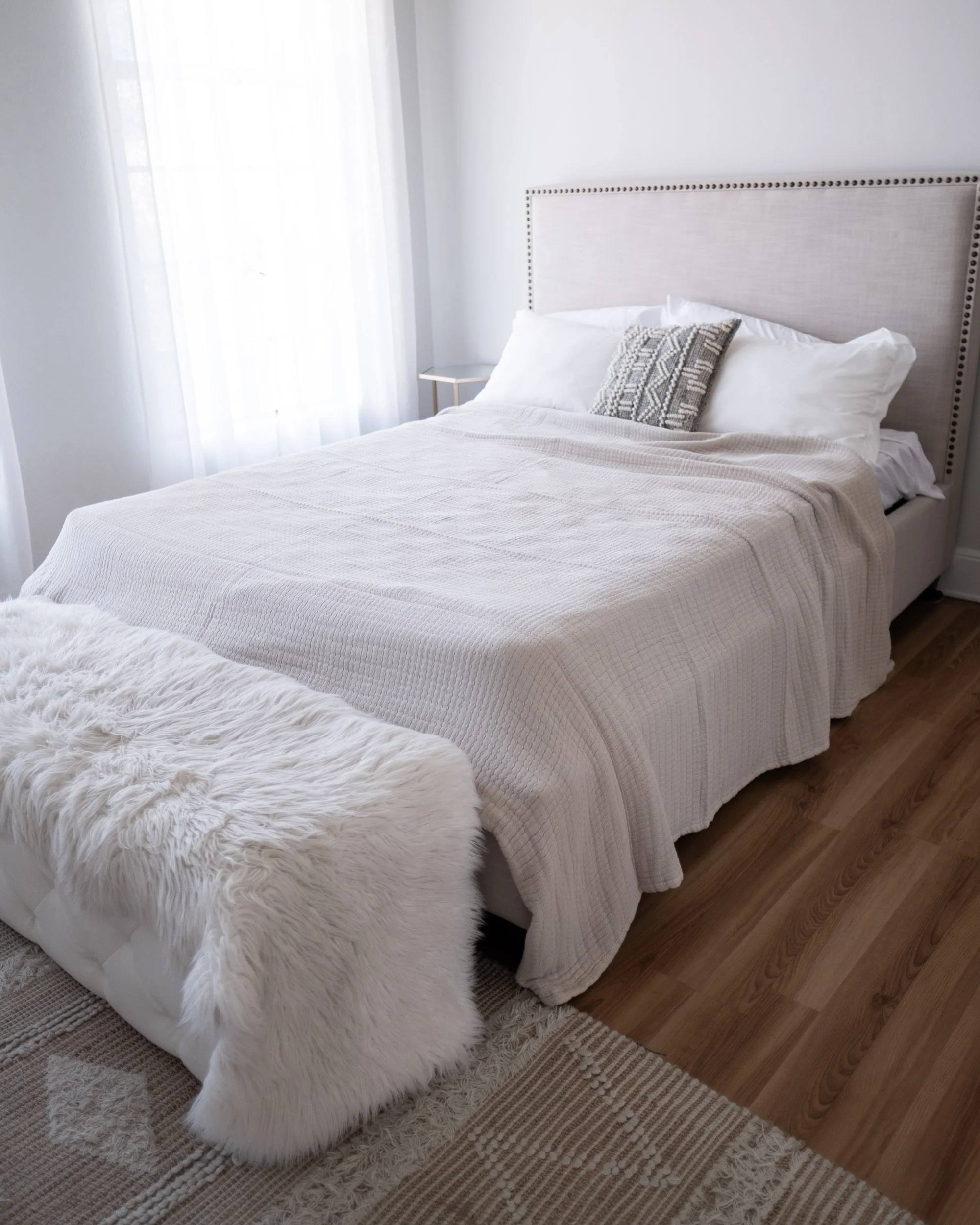 The Stitched Cotton Quilt in Bone - Image 4