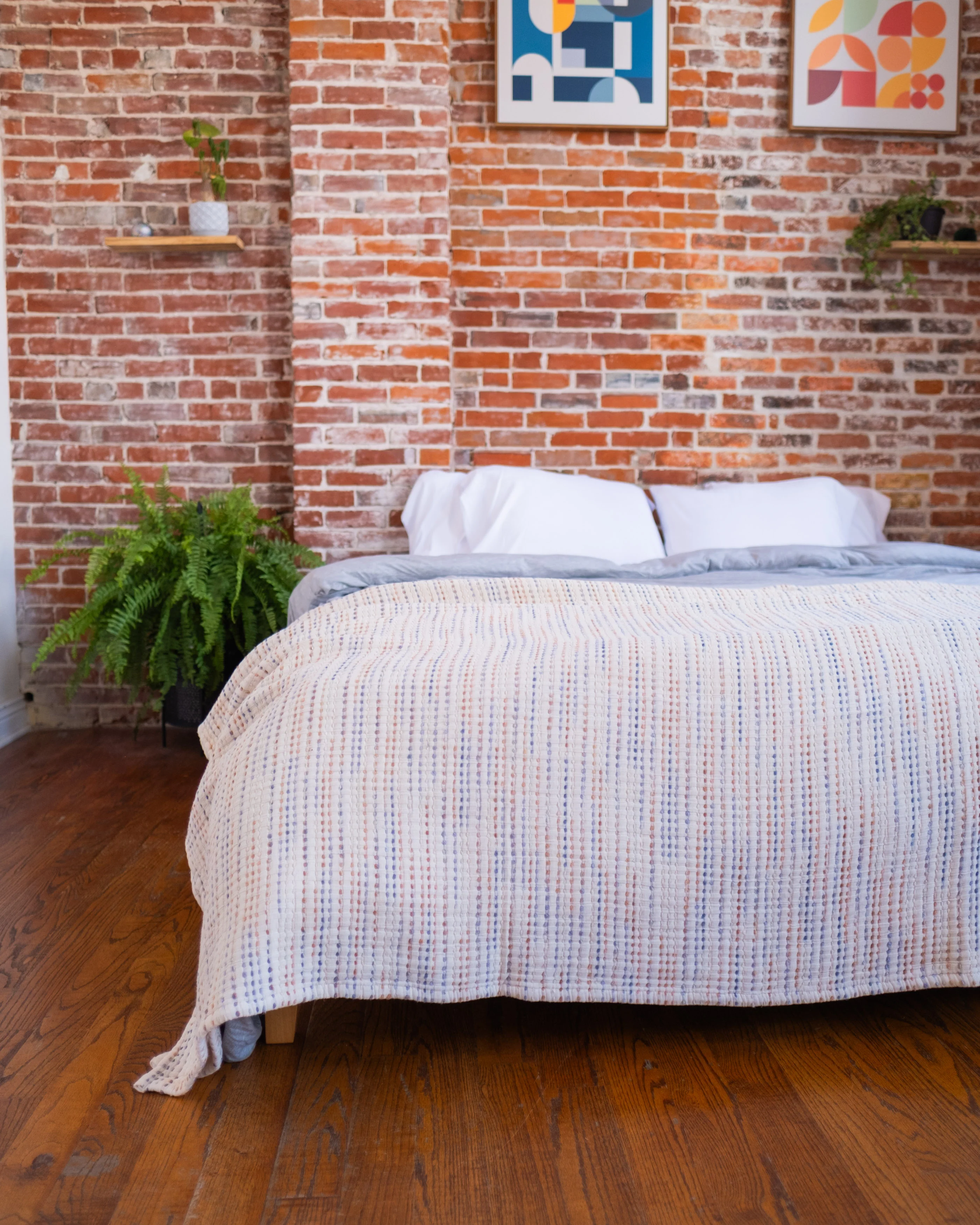 The Stitched Cotton Quilt in Rainbow - Image 4