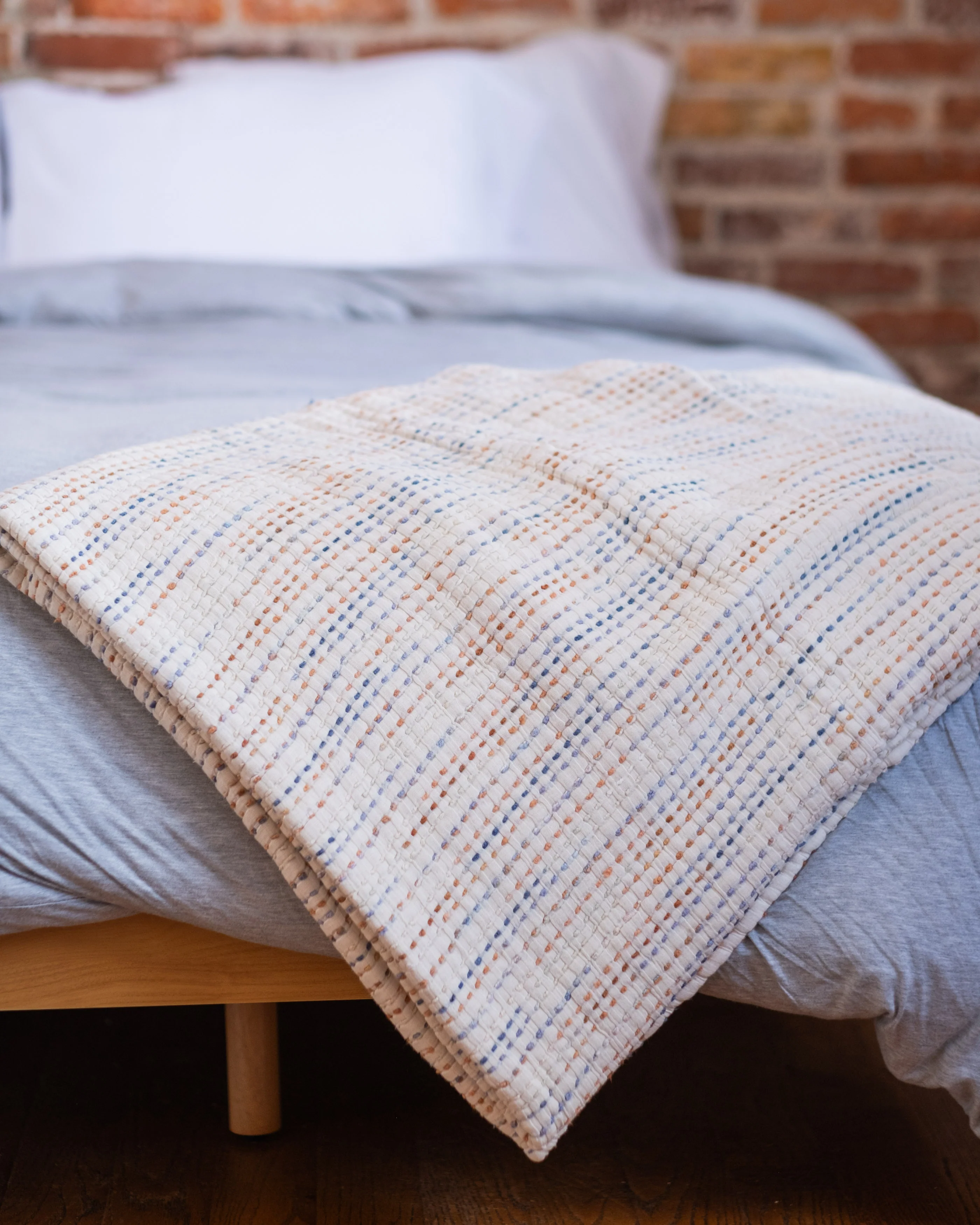 The Stitched Cotton Quilt in Rainbow - Image 5