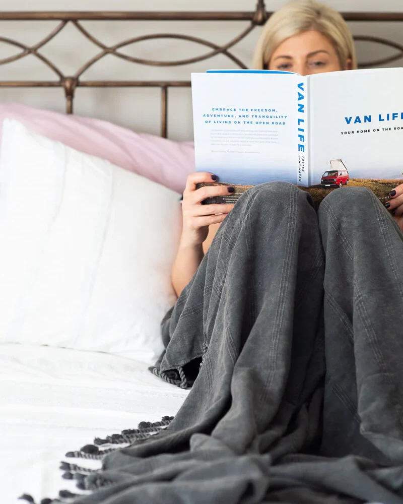 The Stone Blanket in Charcoal - Image 4